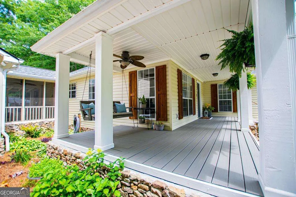 2 Pine Hill DR Ranburne, AL 36273