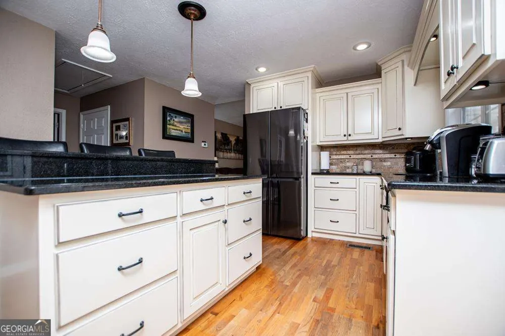 2 Pine Hill DR Ranburne, AL 36273