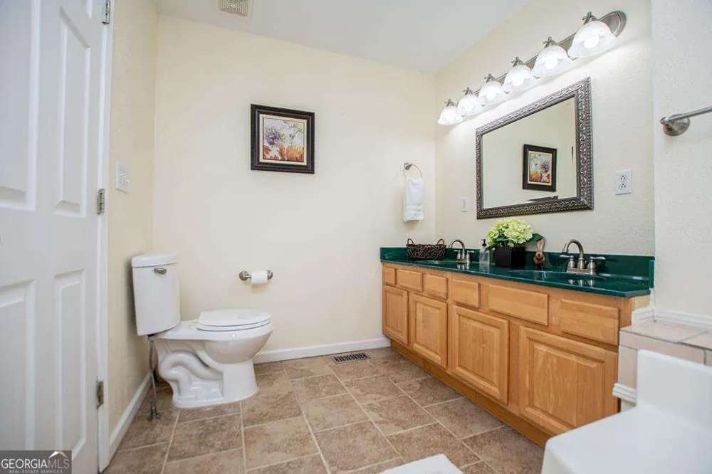 2 Pine Hill DR Ranburne, AL 36273