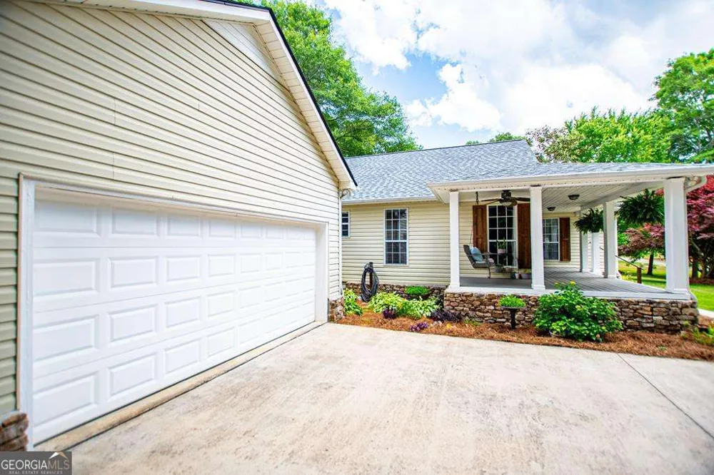 2 Pine Hill DR Ranburne, AL 36273