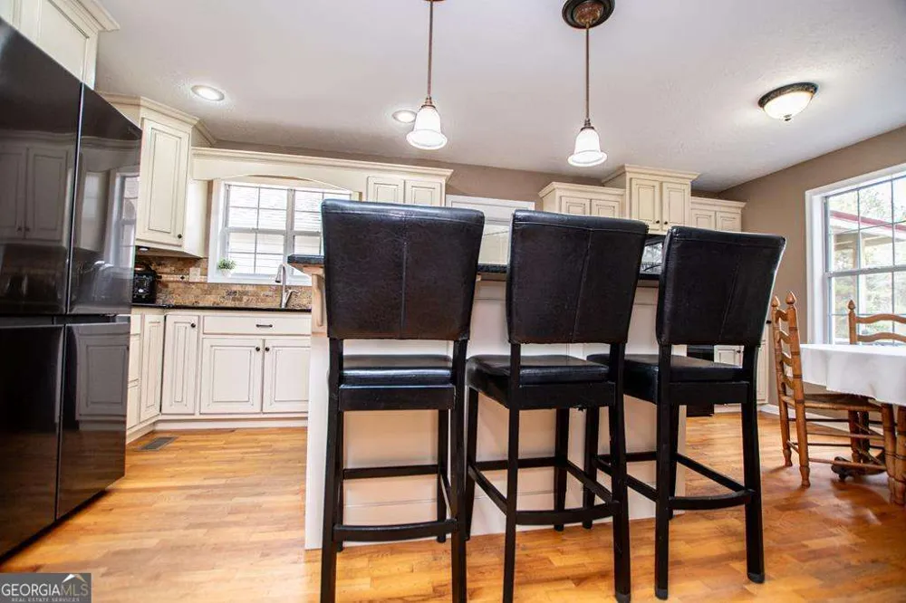 2 Pine Hill DR Ranburne, AL 36273