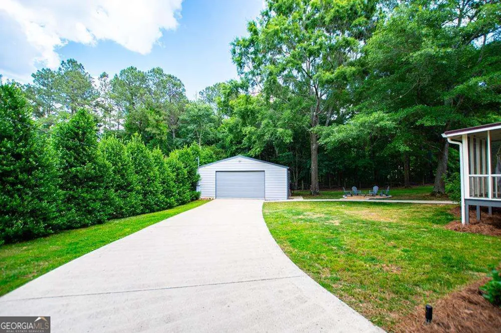 2 Pine Hill DR Ranburne, AL 36273