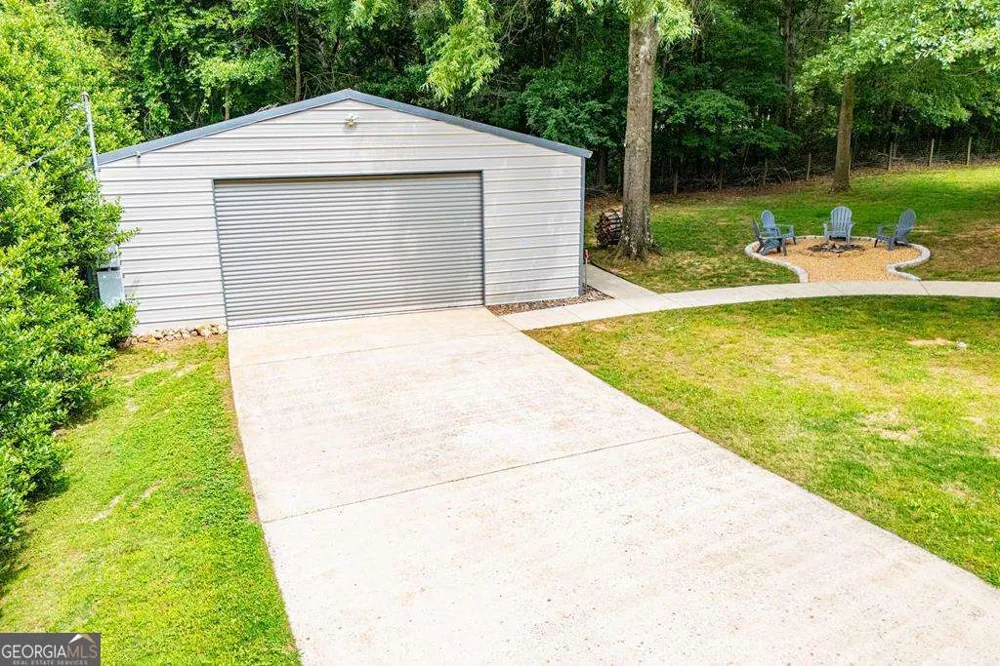 2 Pine Hill DR Ranburne, AL 36273