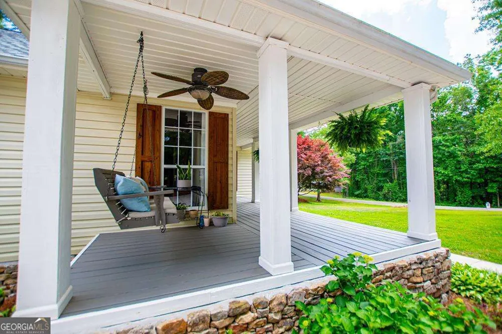 2 Pine Hill DR Ranburne, AL 36273