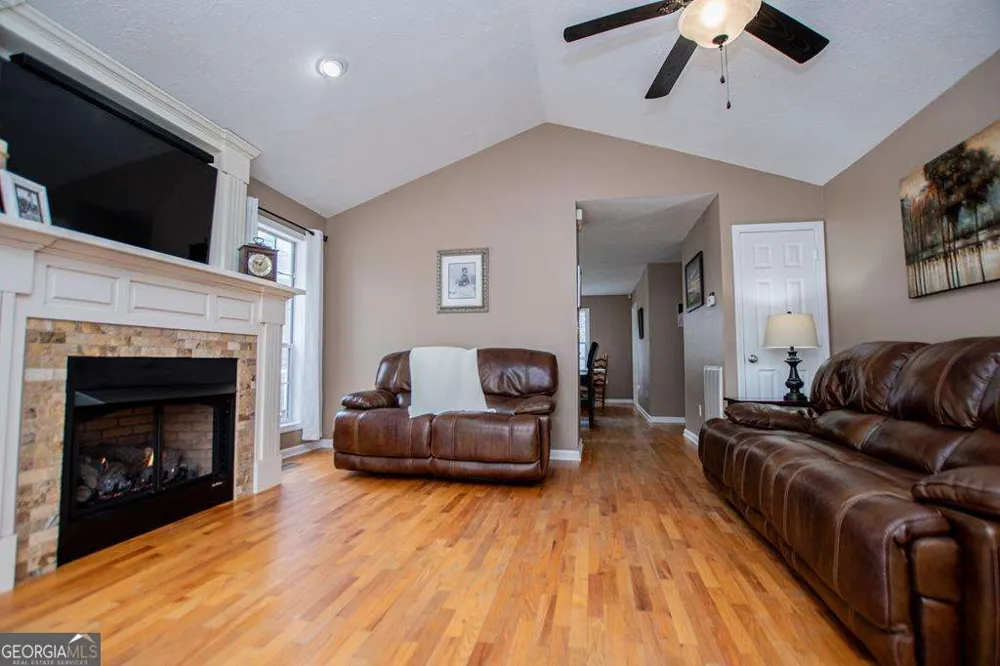 2 Pine Hill DR Ranburne, AL 36273