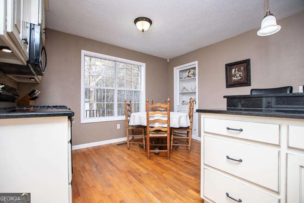 2 Pine Hill DR Ranburne, AL 36273
