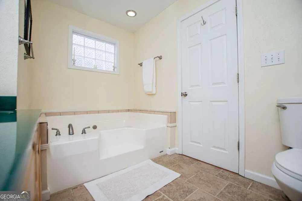 2 Pine Hill DR Ranburne, AL 36273