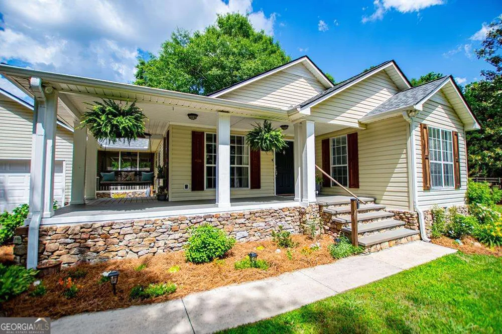 2 Pine Hill DR Ranburne, AL 36273