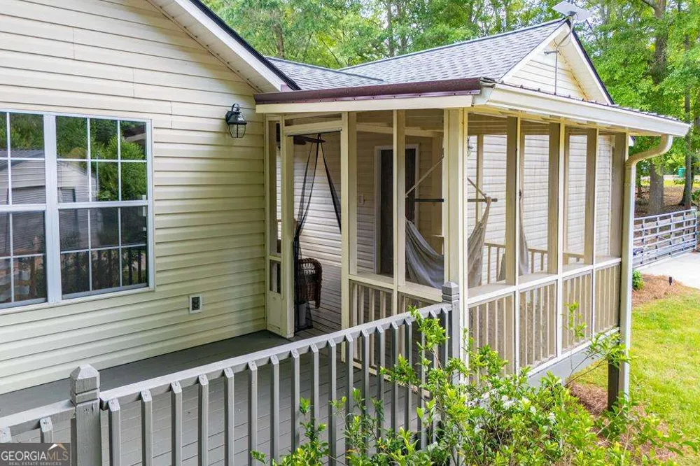 2 Pine Hill DR Ranburne, AL 36273