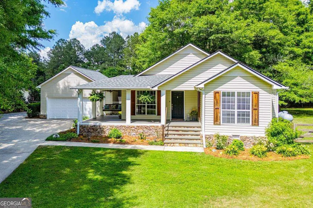 2 Pine Hill DR Ranburne, AL 36273
