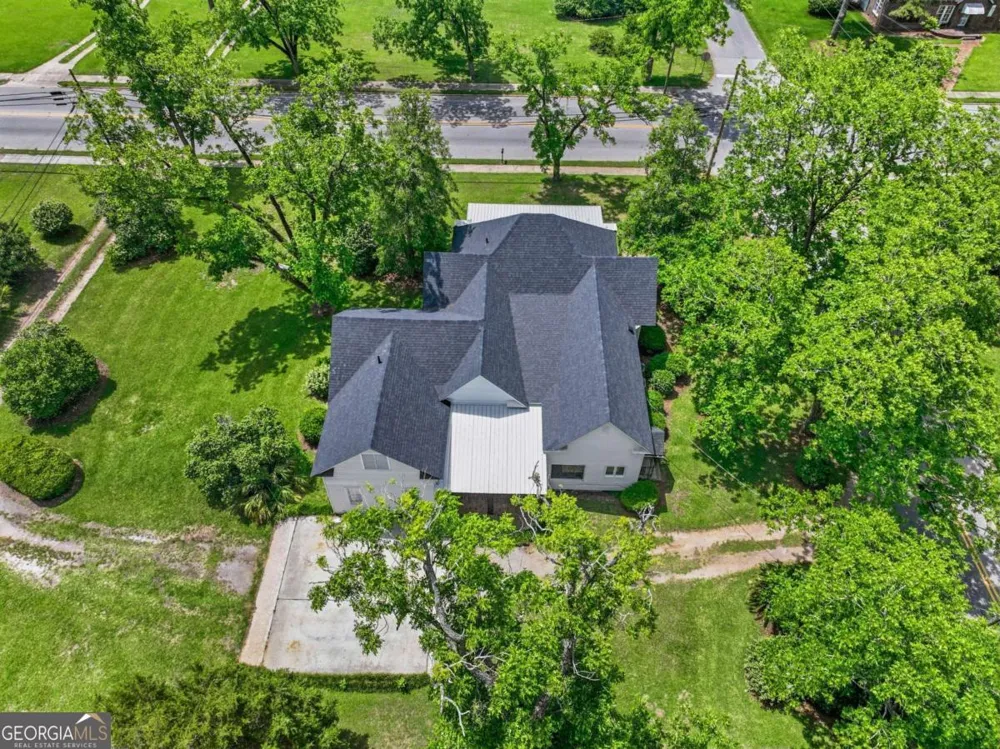 709 W Fourth Ocilla, GA 31774