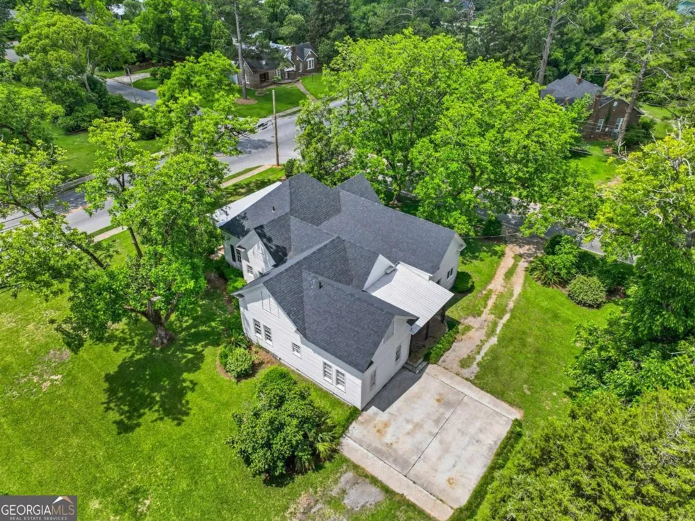 709 W Fourth Ocilla, GA 31774