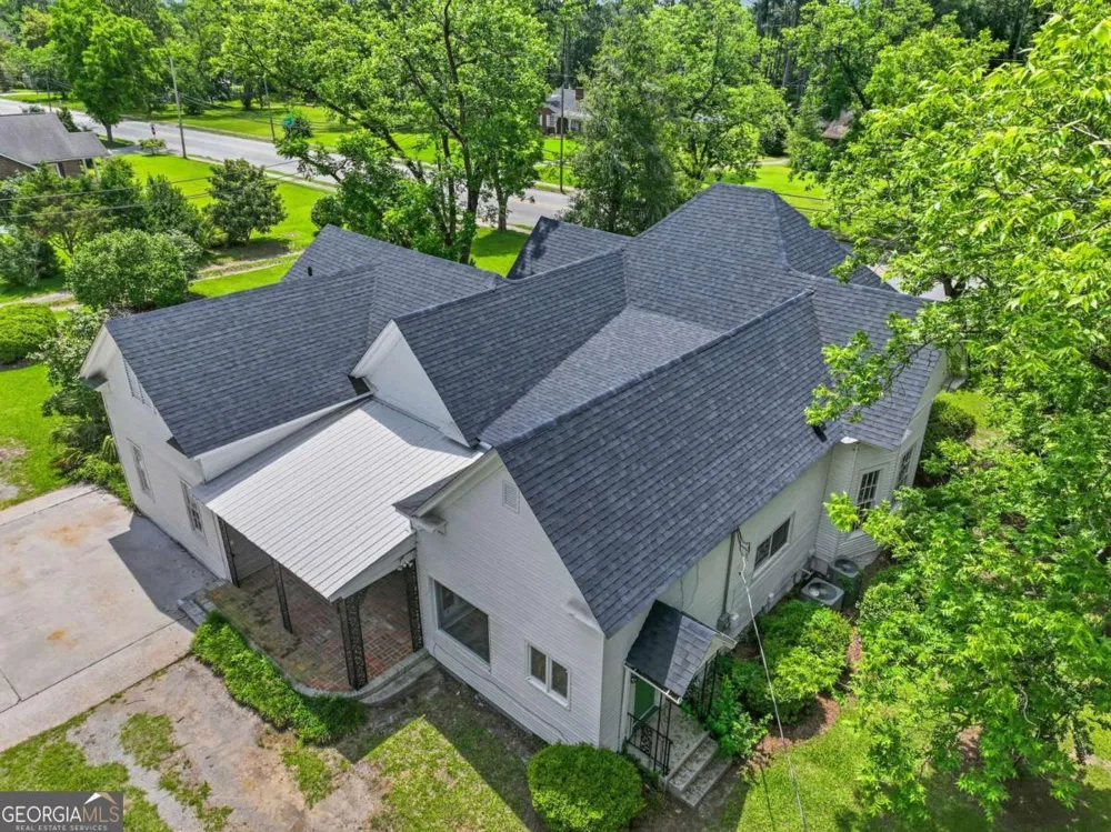 709 W Fourth Ocilla, GA 31774