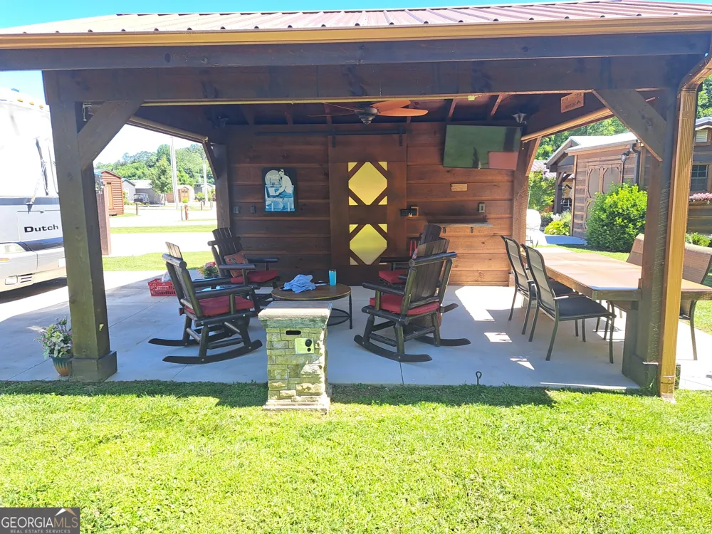 399 Golden Nugget RD Blairsville, GA 30512