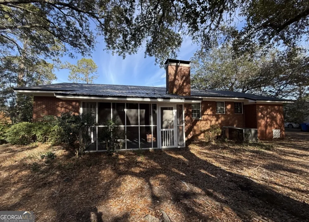 1612 Knox ST Dublin, GA 31021
