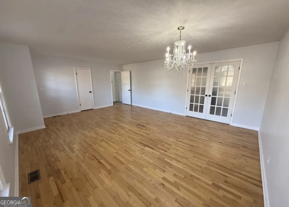 1612 Knox ST Dublin, GA 31021