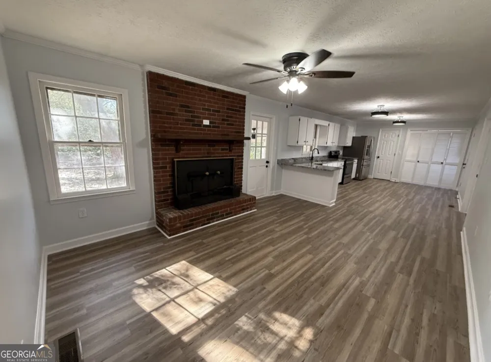 1612 Knox ST Dublin, GA 31021
