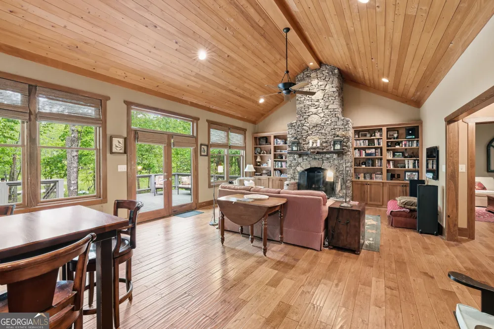 479 Lake Loop RD Menlo, GA 30731