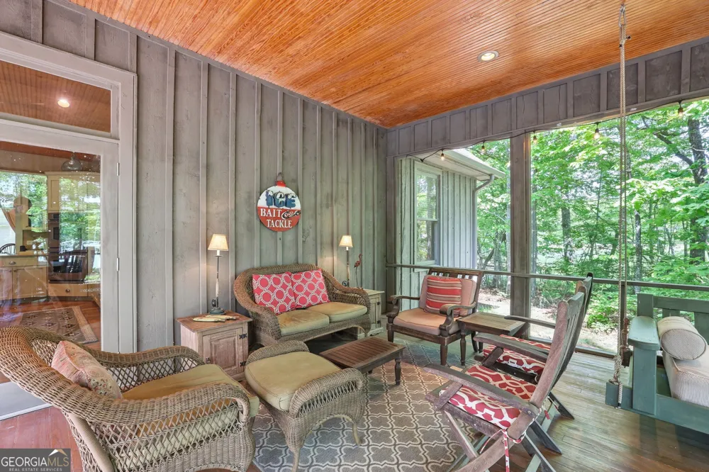 479 Lake Loop RD Menlo, GA 30731