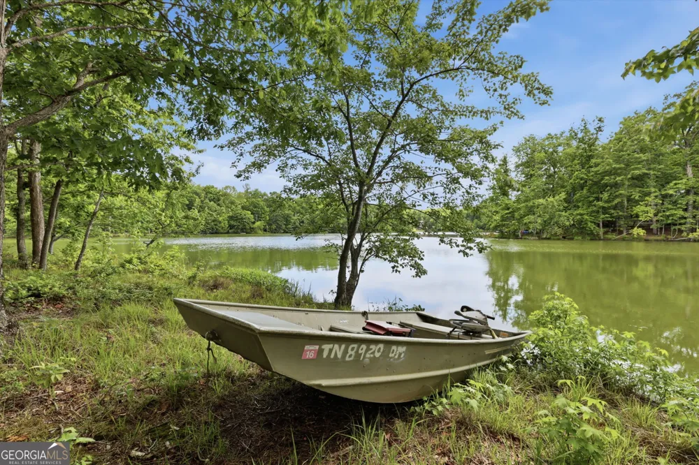 479 Lake Loop RD Menlo, GA 30731