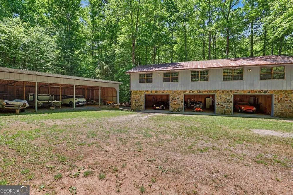 1127 Burch Branch RD Hiawassee, GA 30546