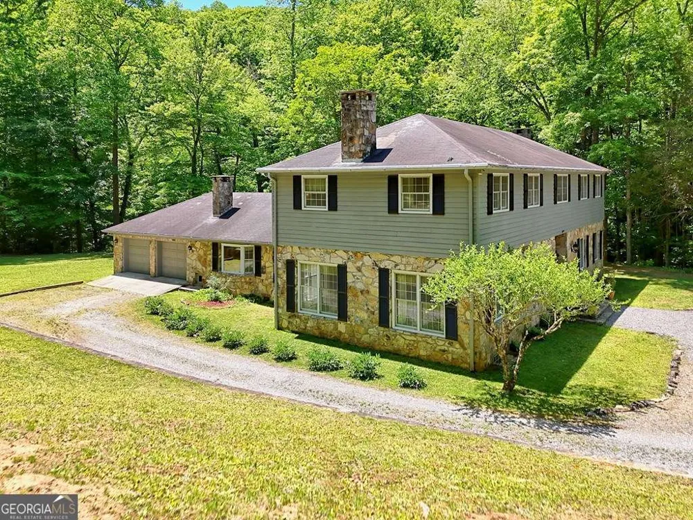 1127 Burch Branch RD Hiawassee, GA 30546