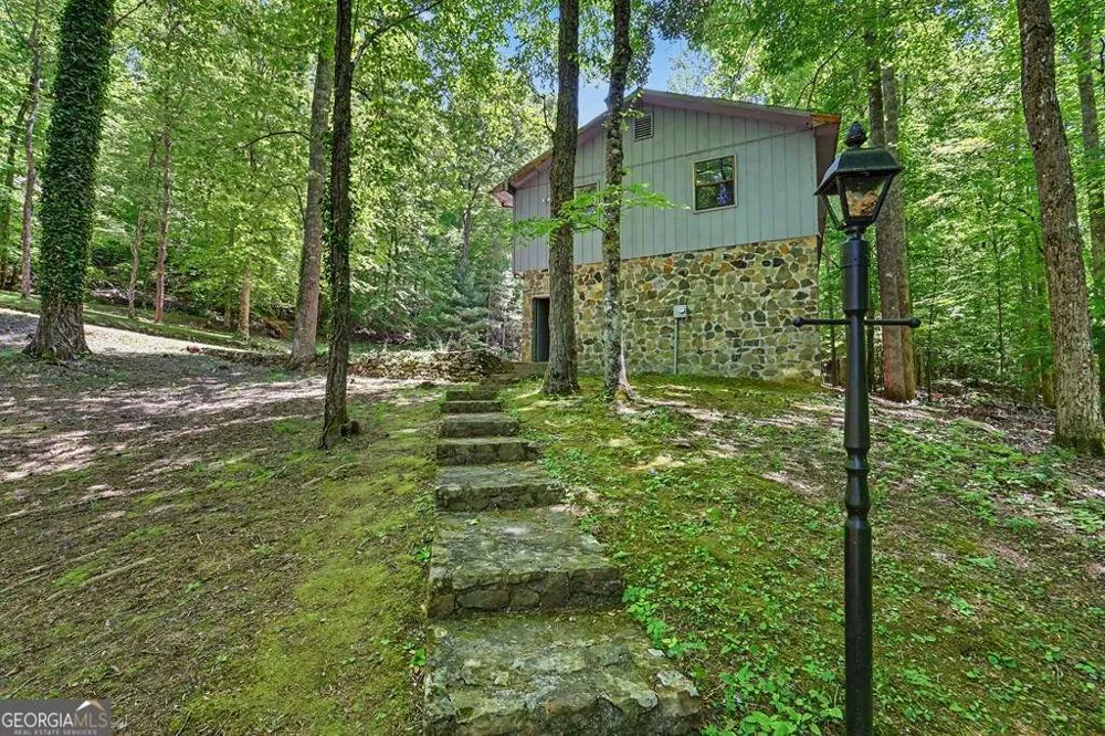 1127 Burch Branch RD Hiawassee, GA 30546