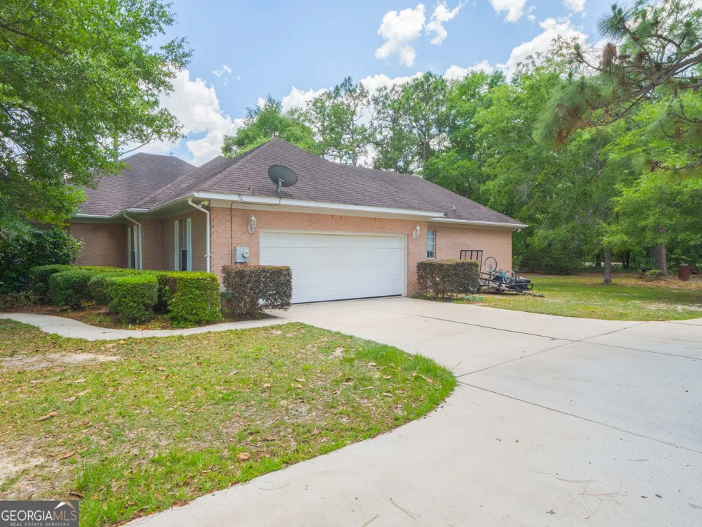 545 Cody DR Jesup, GA 31545