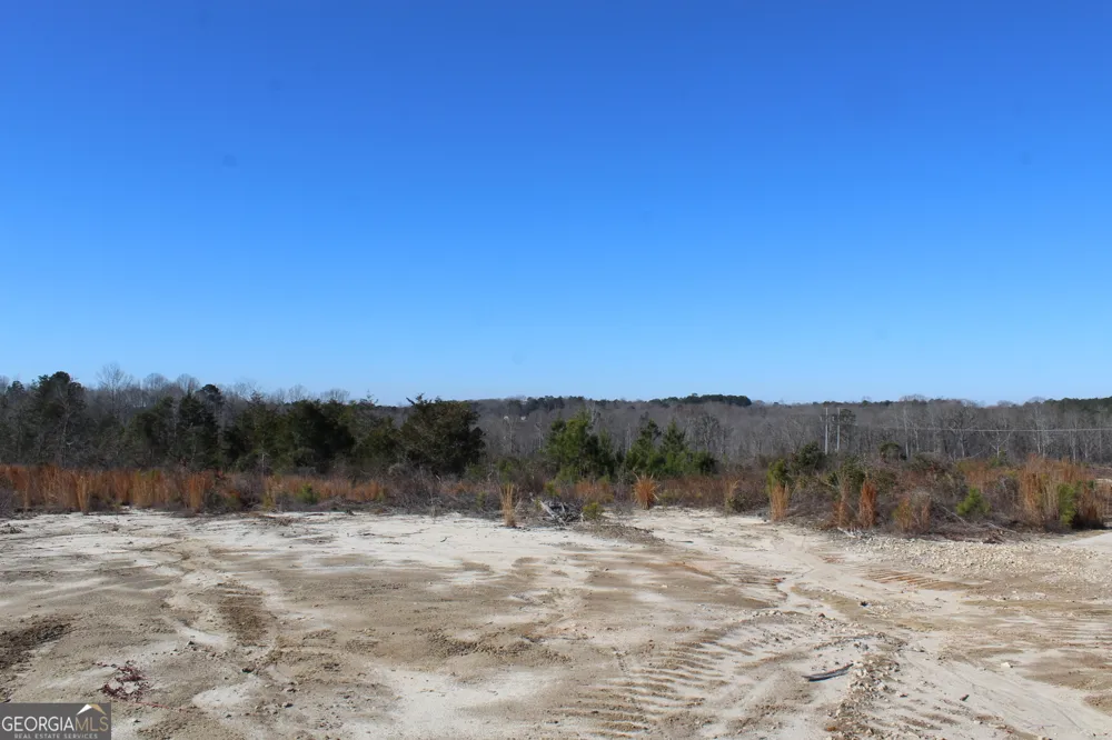 57+/- AC Victory RD Franklin, GA 30217