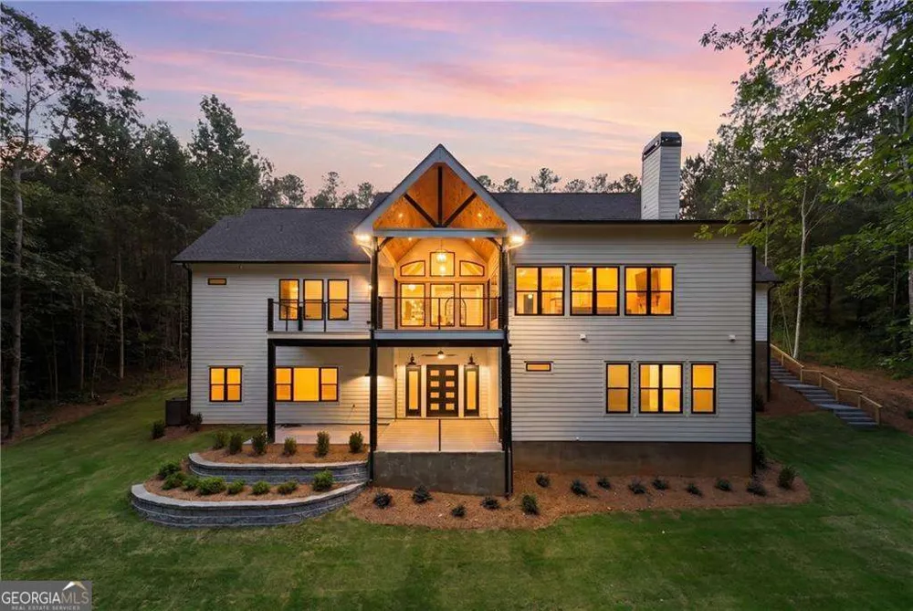 101 Attwater CIR Dawsonville, GA 30534