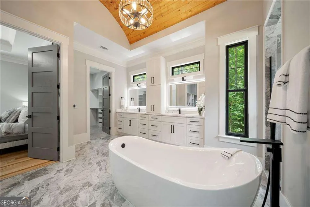 101 Attwater CIR Dawsonville, GA 30534