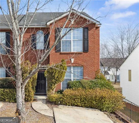 5547 Strathmoor Manor CIR