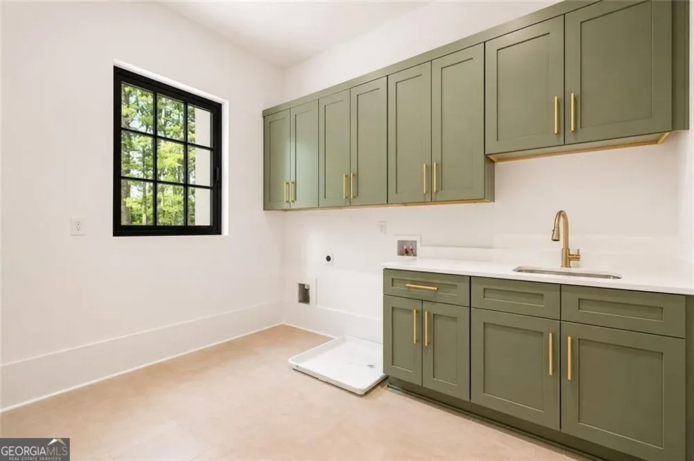 241 Traditions DR Alpharetta, GA 30004