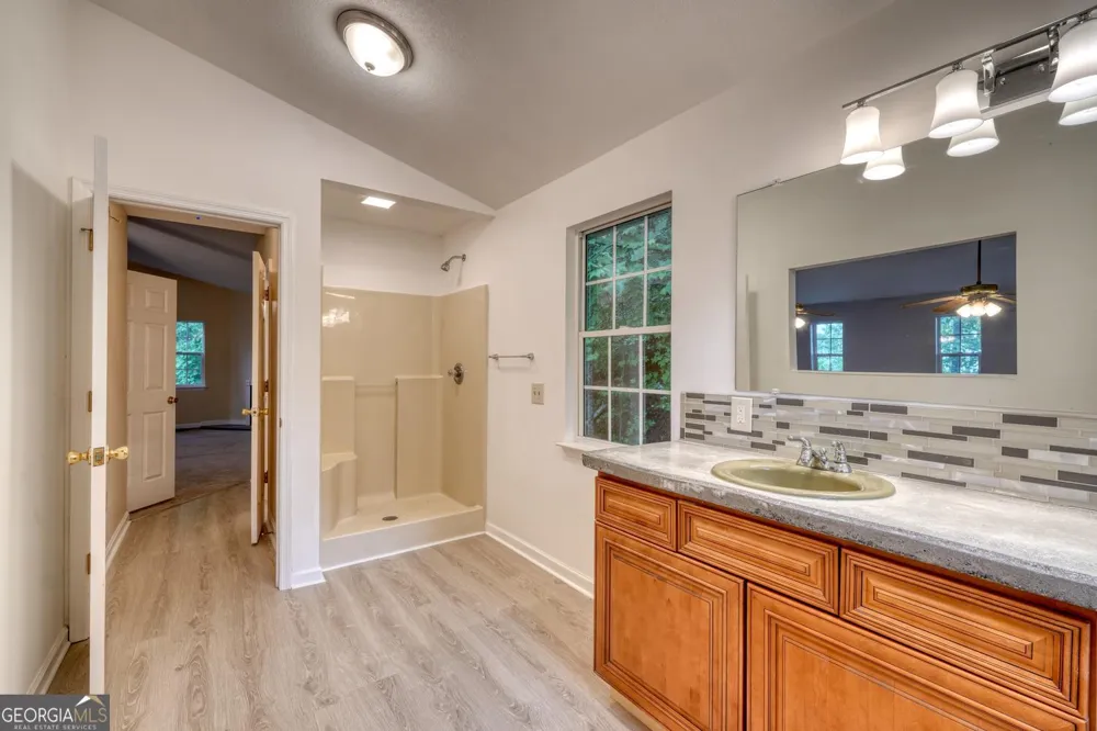 20 Eagle Heights RD Hiawassee, GA 30546