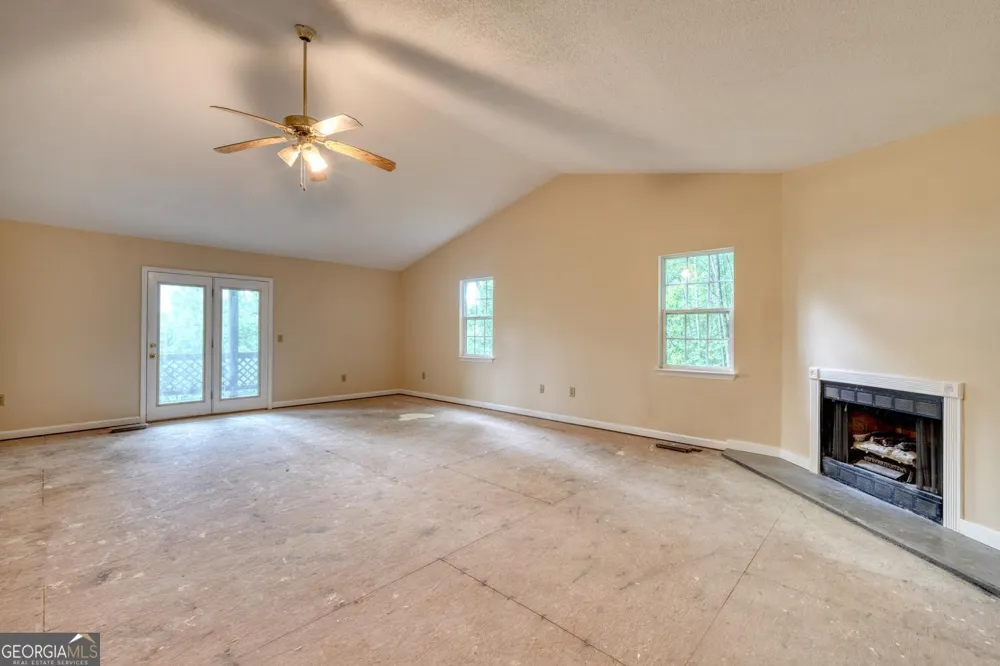 20 Eagle Heights RD Hiawassee, GA 30546