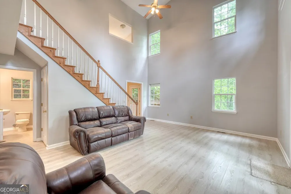 20 Eagle Heights RD Hiawassee, GA 30546