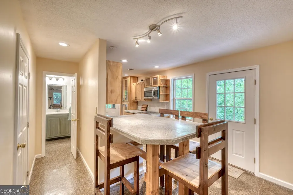 20 Eagle Heights RD Hiawassee, GA 30546