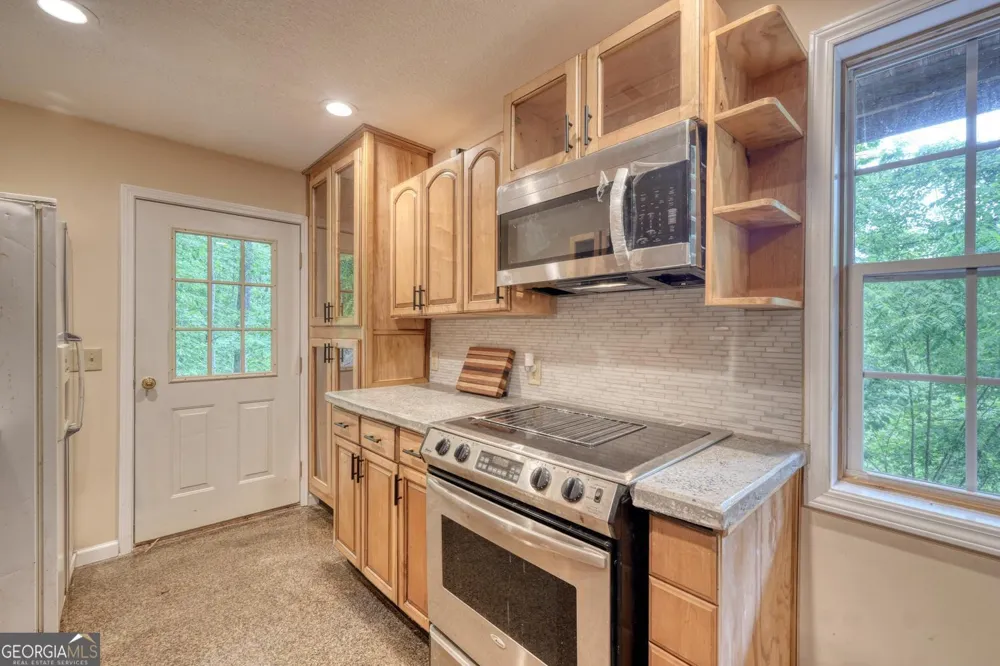 20 Eagle Heights RD Hiawassee, GA 30546