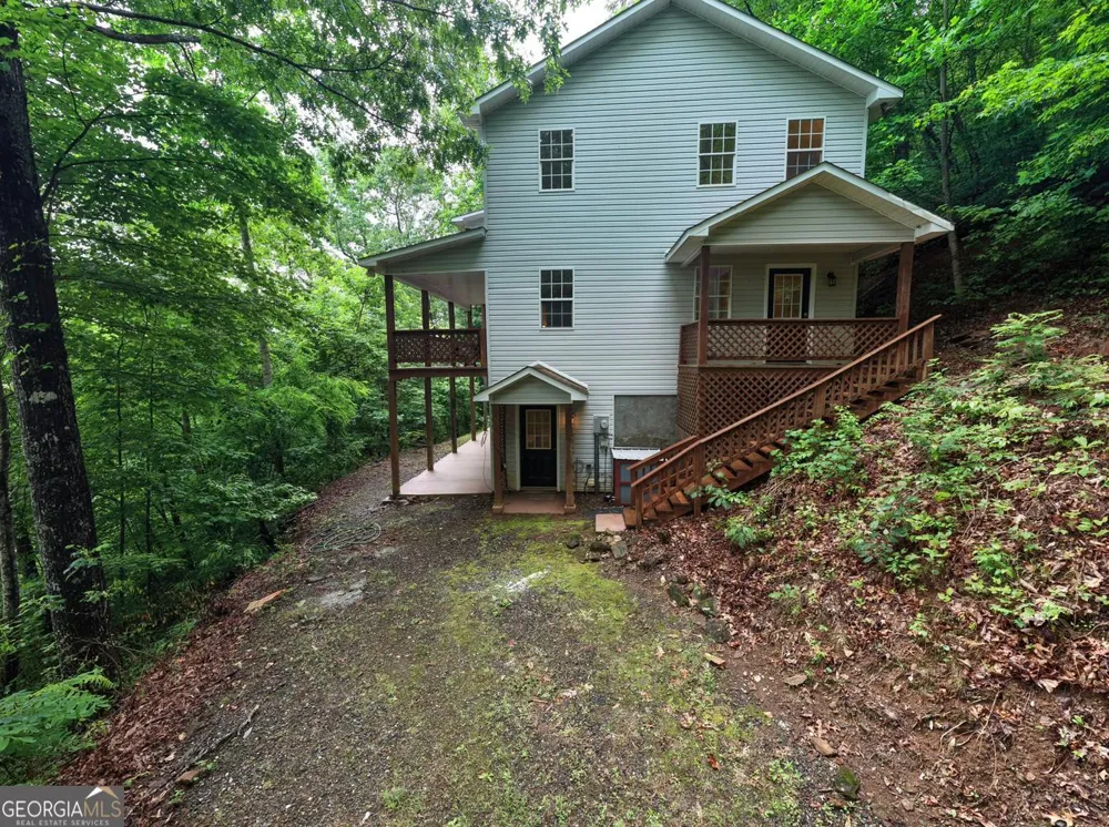 20 Eagle Heights RD Hiawassee, GA 30546