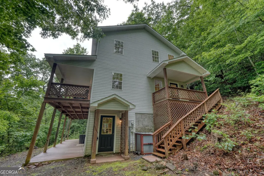 20 Eagle Heights RD Hiawassee, GA 30546