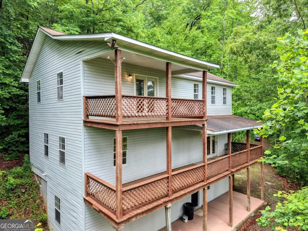 20 Eagle Heights RD Hiawassee, GA 30546
