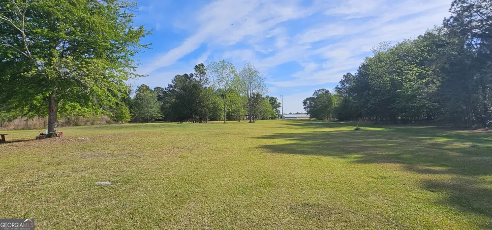 13637 HWY 23 Glennville, GA 30427