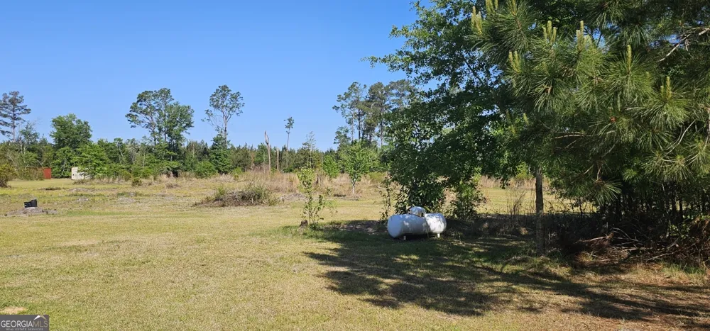 13637 HWY 23 Glennville, GA 30427