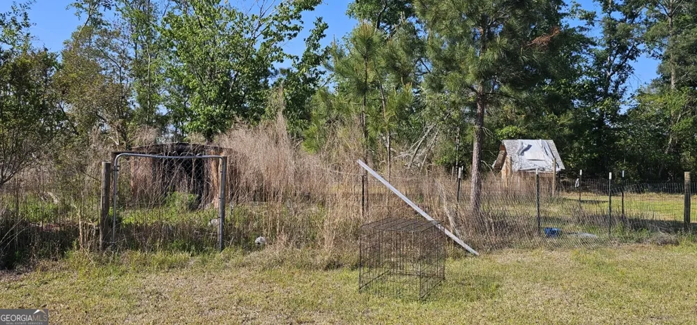 13637 HWY 23 Glennville, GA 30427