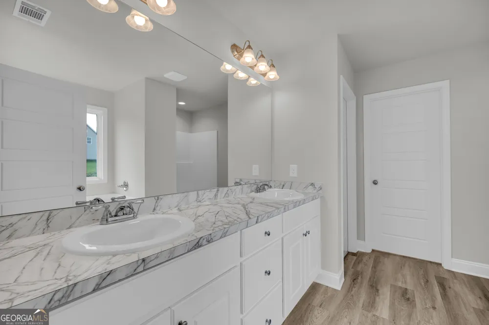 110 Sewell RD Lavonia, GA 30553