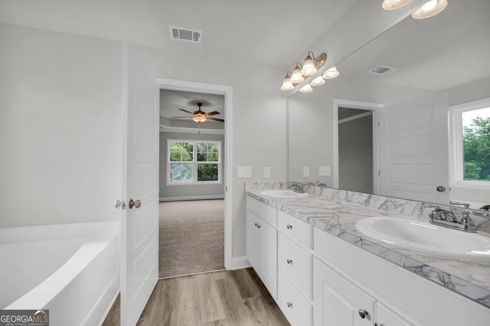 110 Sewell RD Lavonia, GA 30553