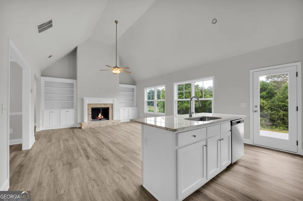 110 Sewell RD Lavonia, GA 30553