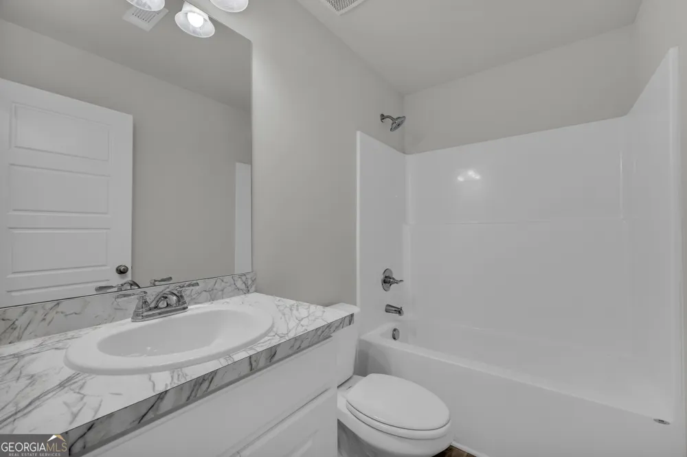 110 Sewell RD Lavonia, GA 30553
