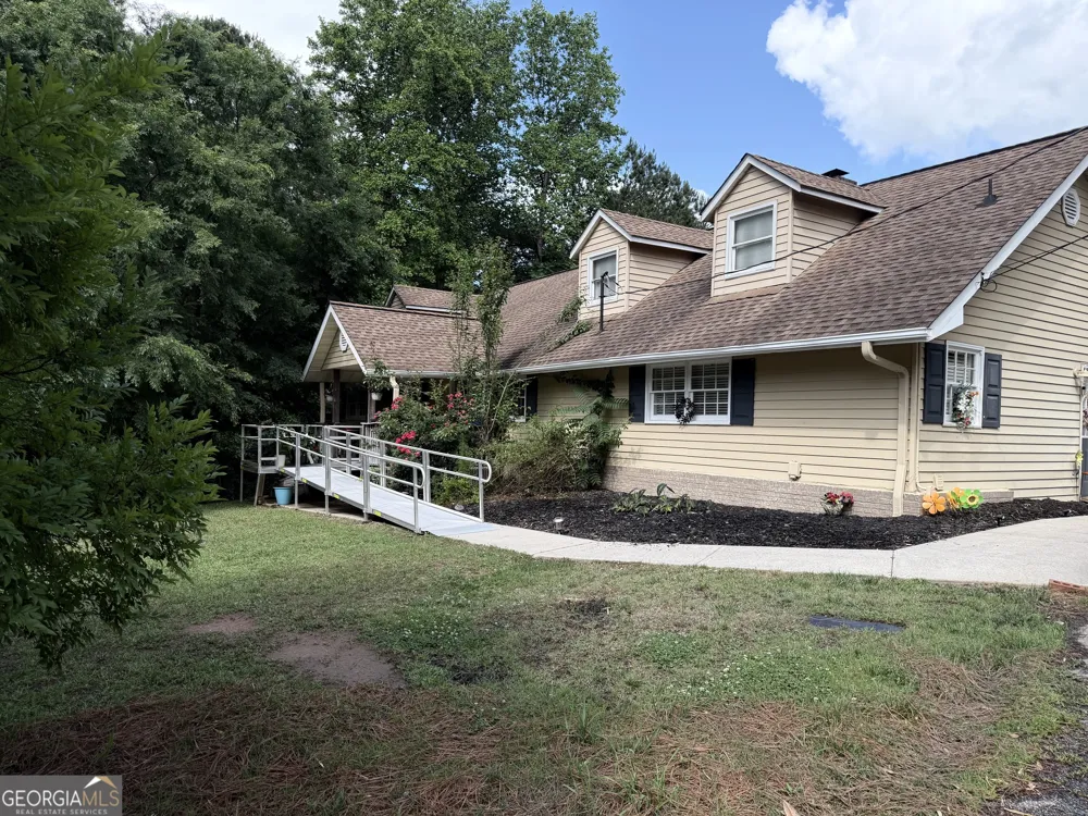 1972 Mount Zion RD Oxford, GA 30054