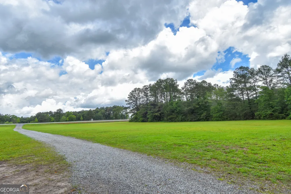 2075 Highway 36 E Milner, GA 30257